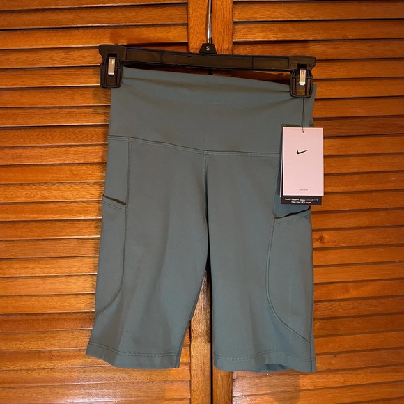 Nike One Dri-Fit Green High Rise 8” Length Athletic Biker Shorts Sz S NWT - Picture 1 of 7